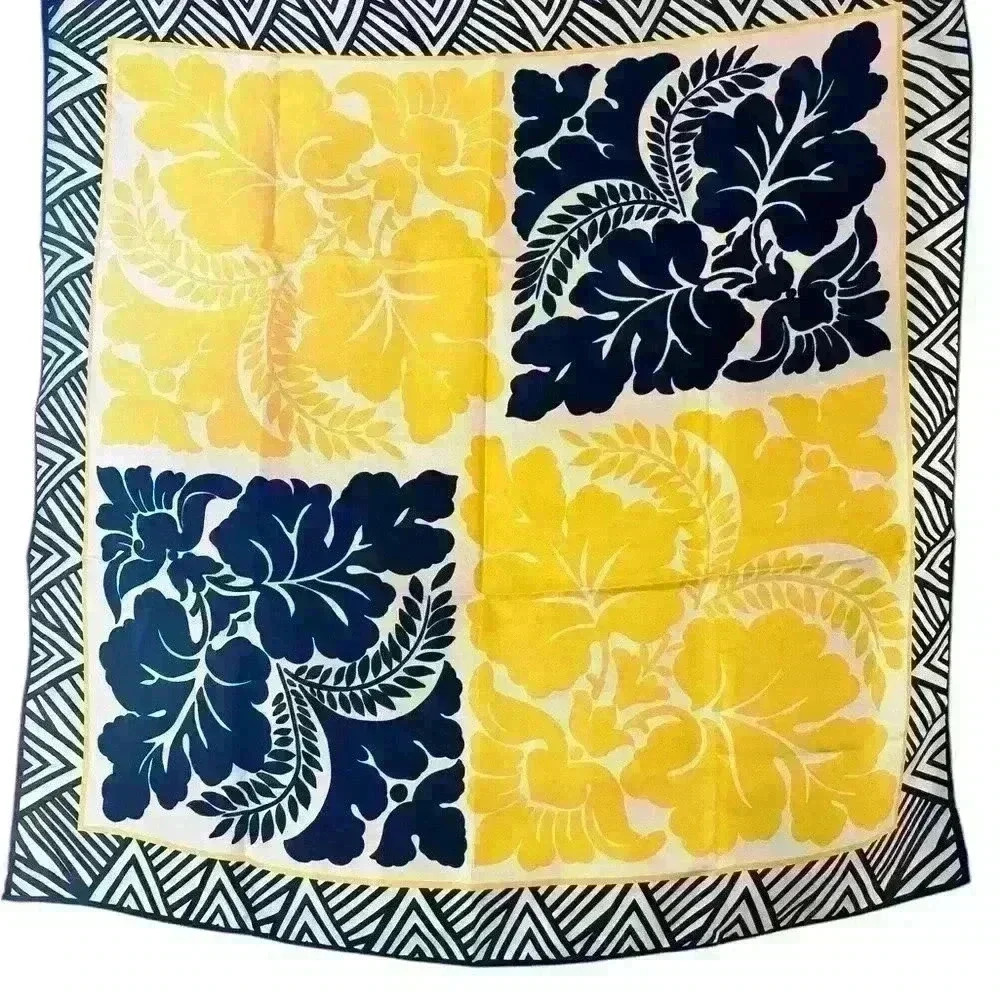 Gorgeous Talbots silk scarf- stunning Hawaiian inspired design - Picture 2 of 6